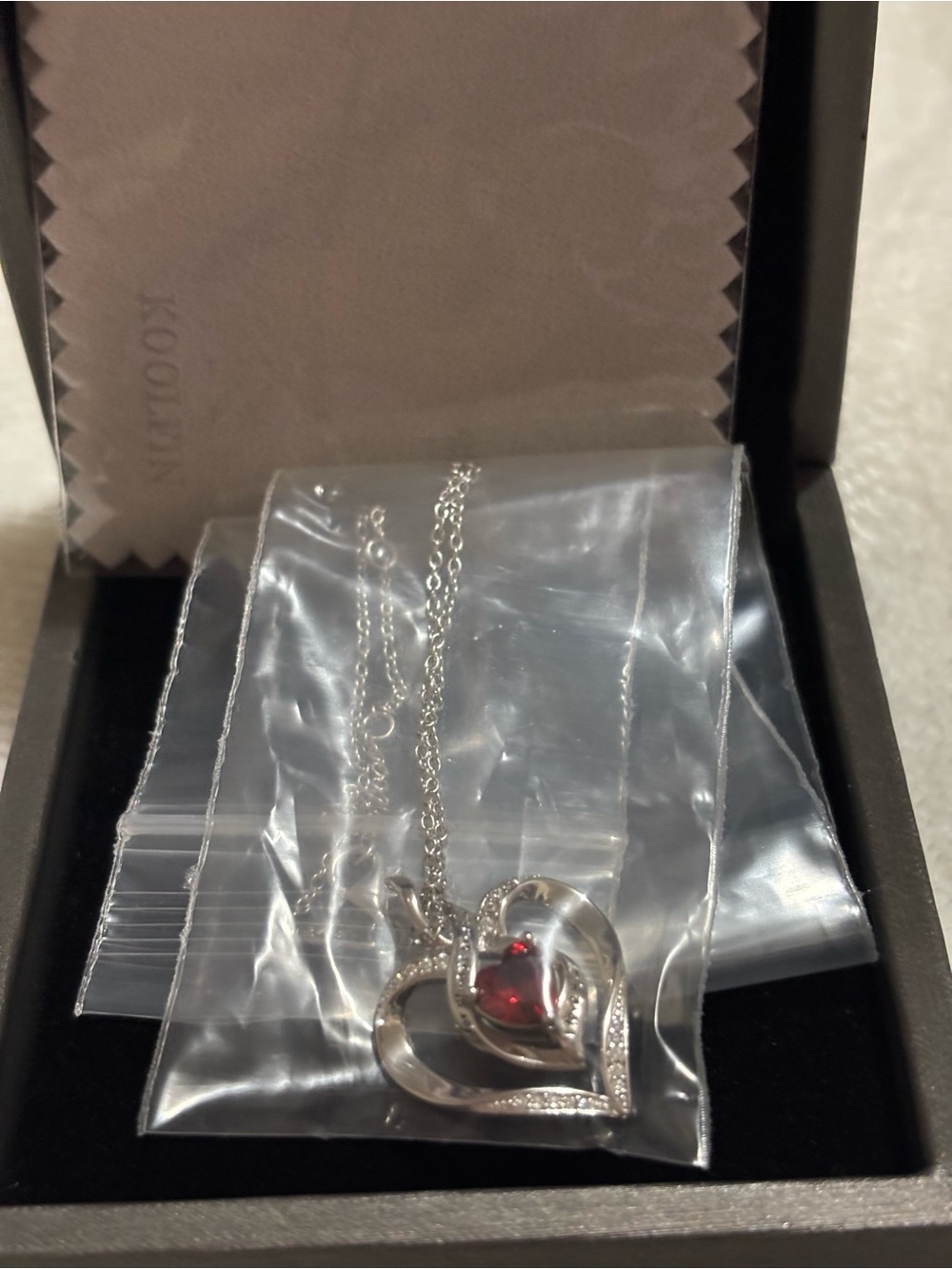 NWT Beautiful 925 Sterling Silver Heart Pendant Necklace w/ Red & Clear Gems